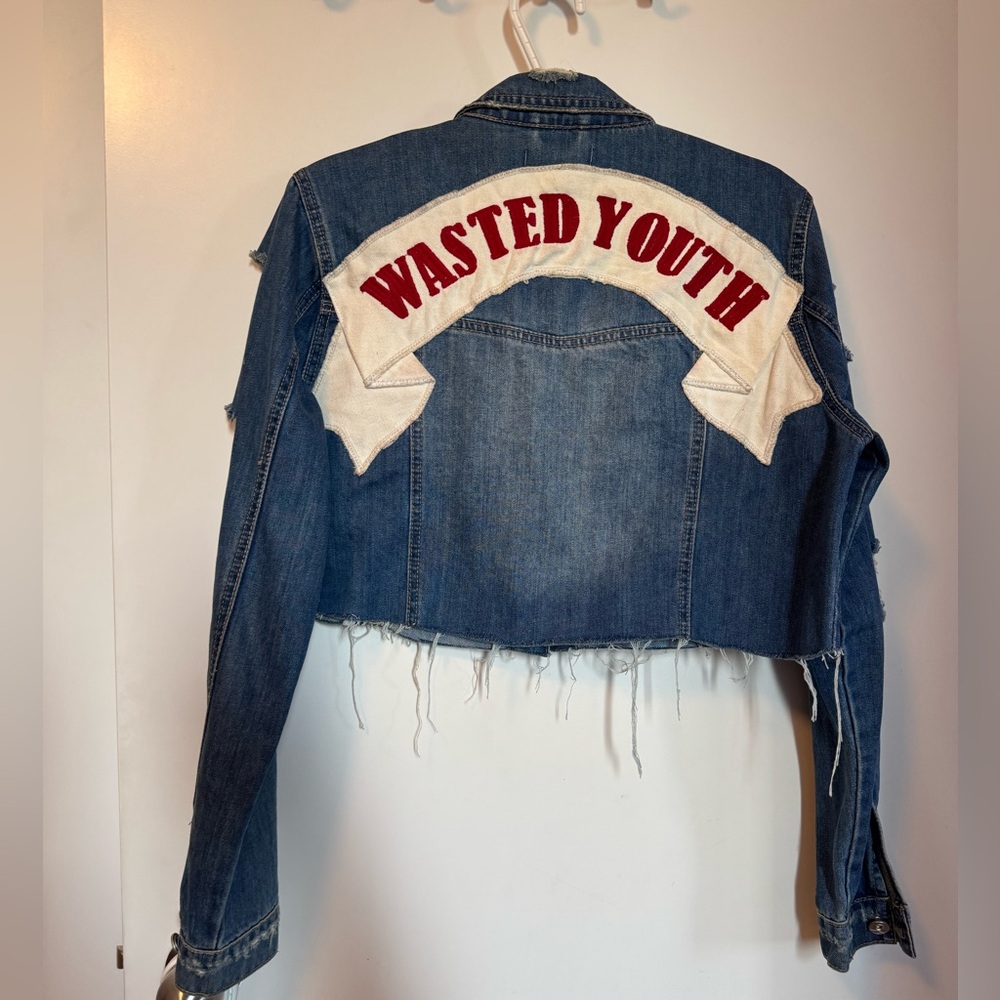 Missguided Blue cropped Jean Jacket “Waisted Youth”